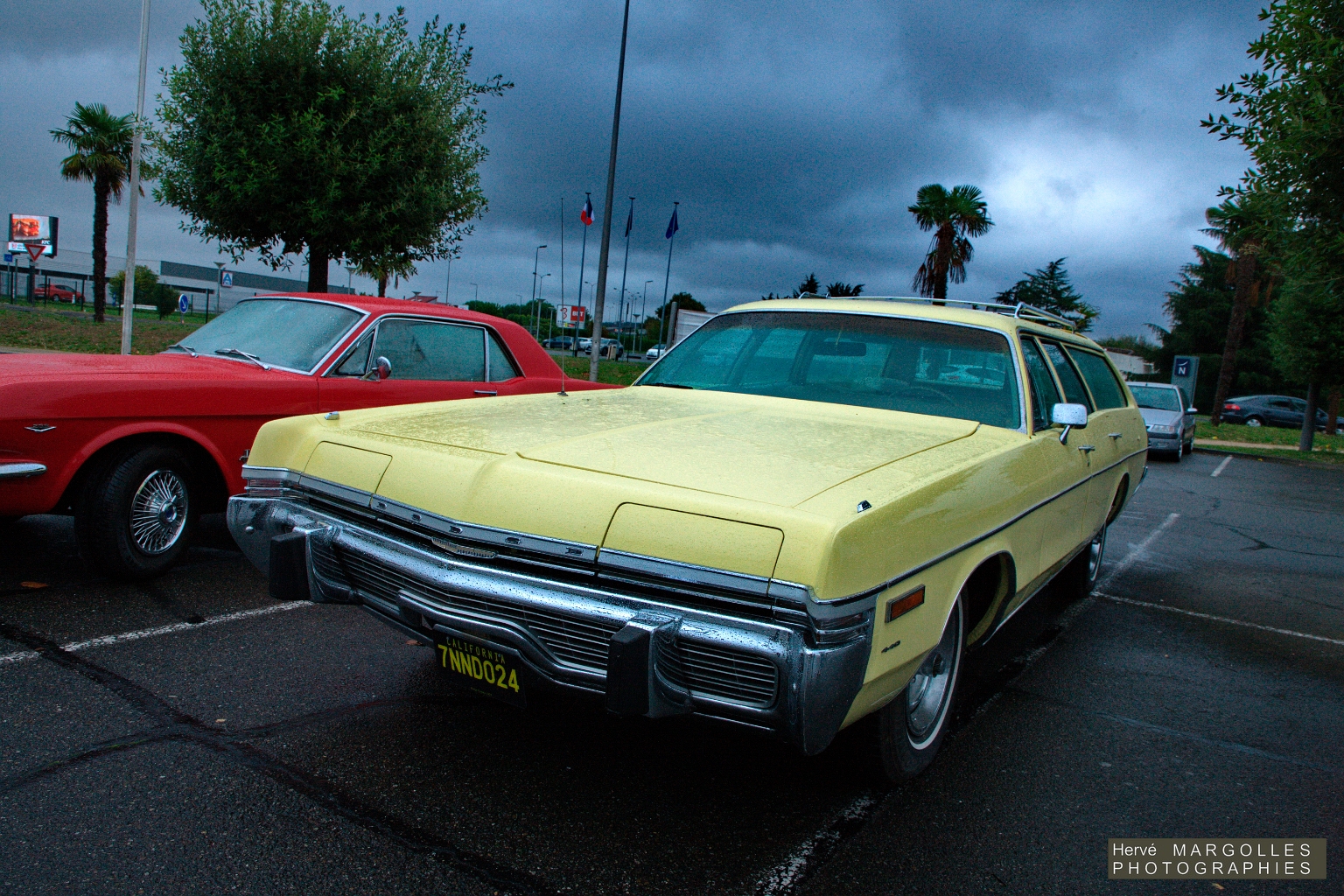 Dodge Monaco 1973 wagon-02.jpg